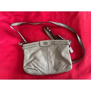 Coach Gray 100% Leather Crossbody Handbag - beautiful